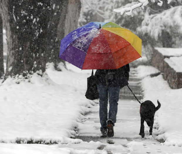 May Day snowstorm hits Colorado, Wyoming, Midwest